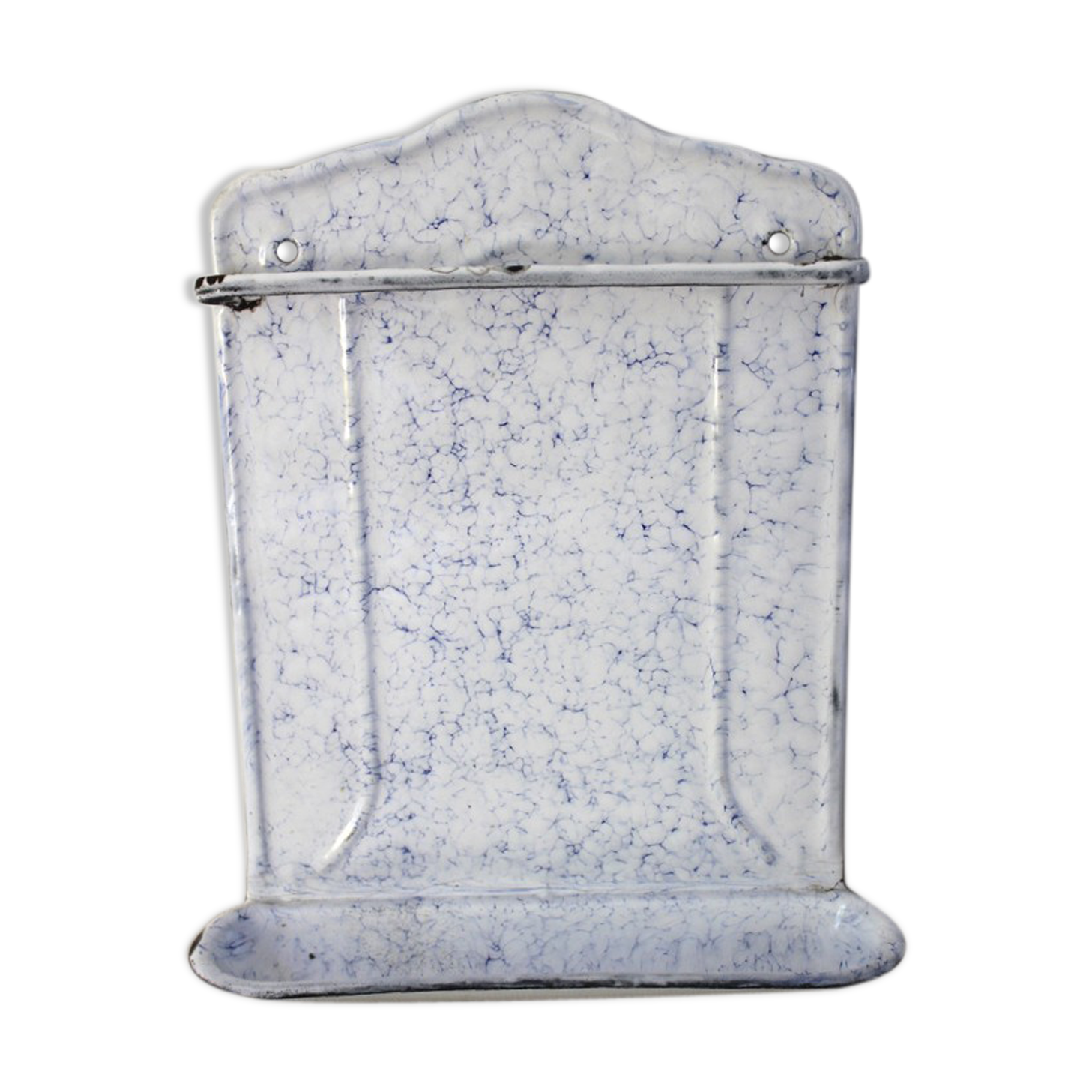 Set of utensils and kitchen utensils made of enamelled sheet metal