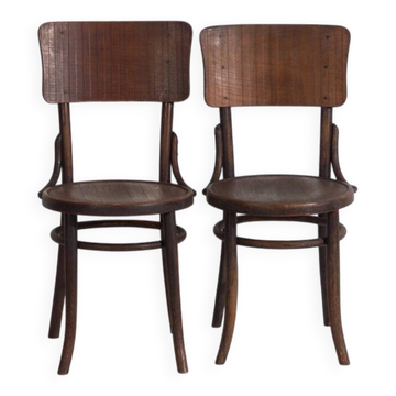 Pair of Thonet-style chairs in bent wood with a curved board backrest – Central Europe, circa 1920