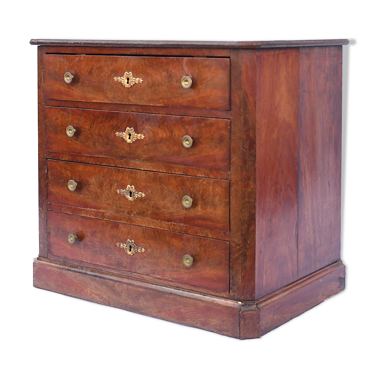 Mahogany chest of drawers