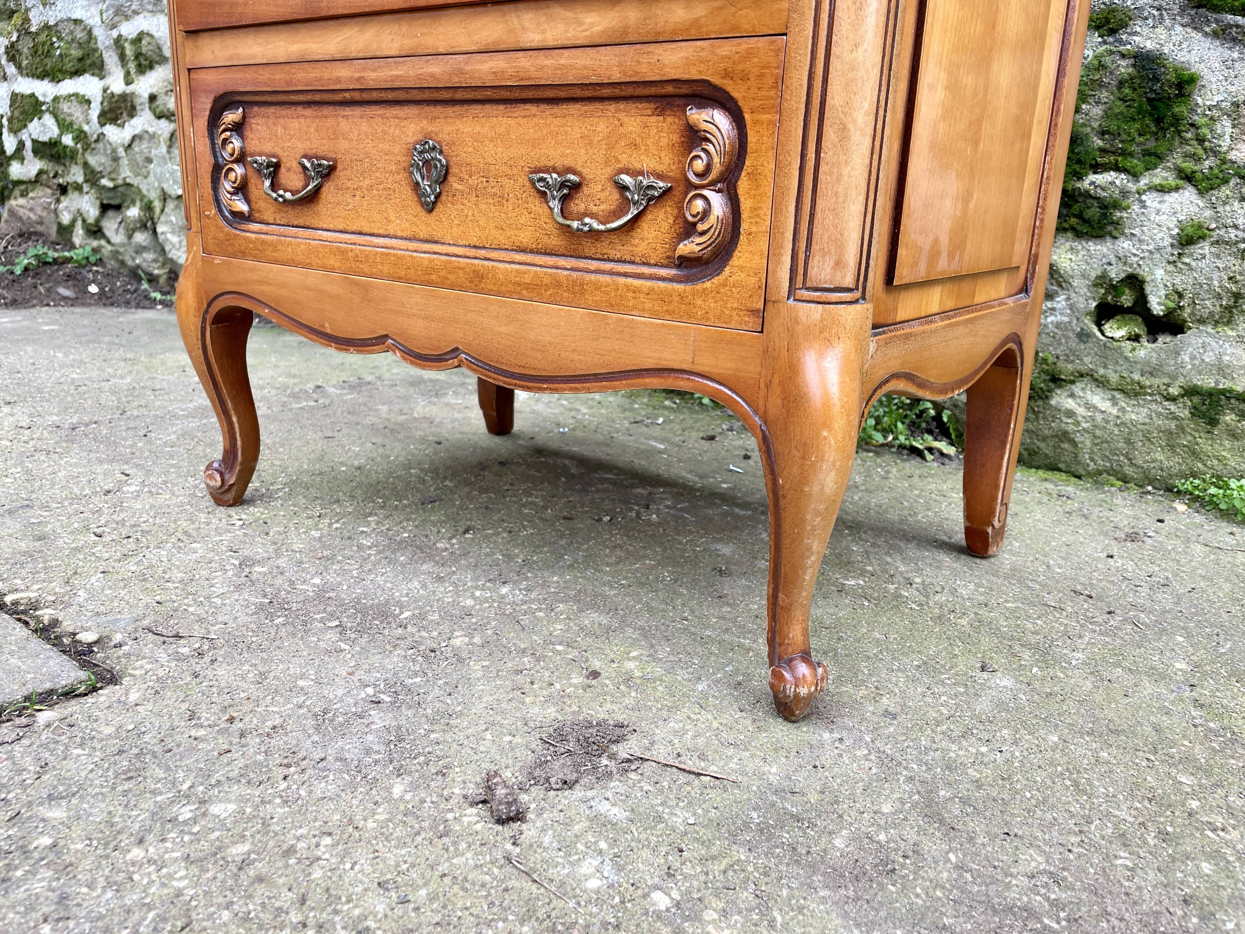 Louis XV style weekly planner