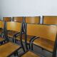 8 chaises d'école