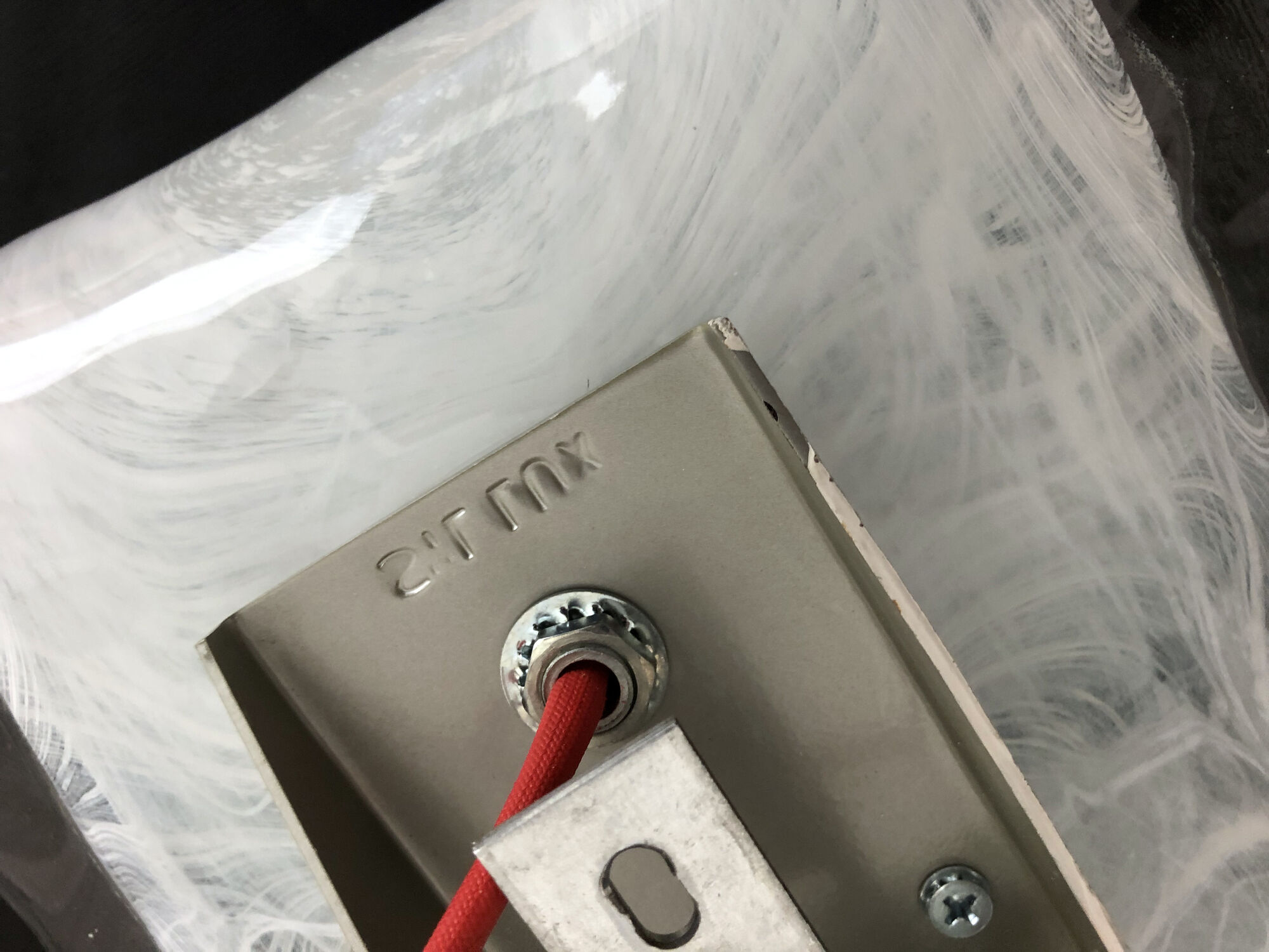 Pair of Murano Sil Lux wall sconces in alabaster glass and aluminum