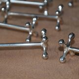 12 silver metal knife holders