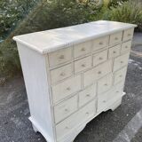 Commode en pin patiné blanc multi tiroirs