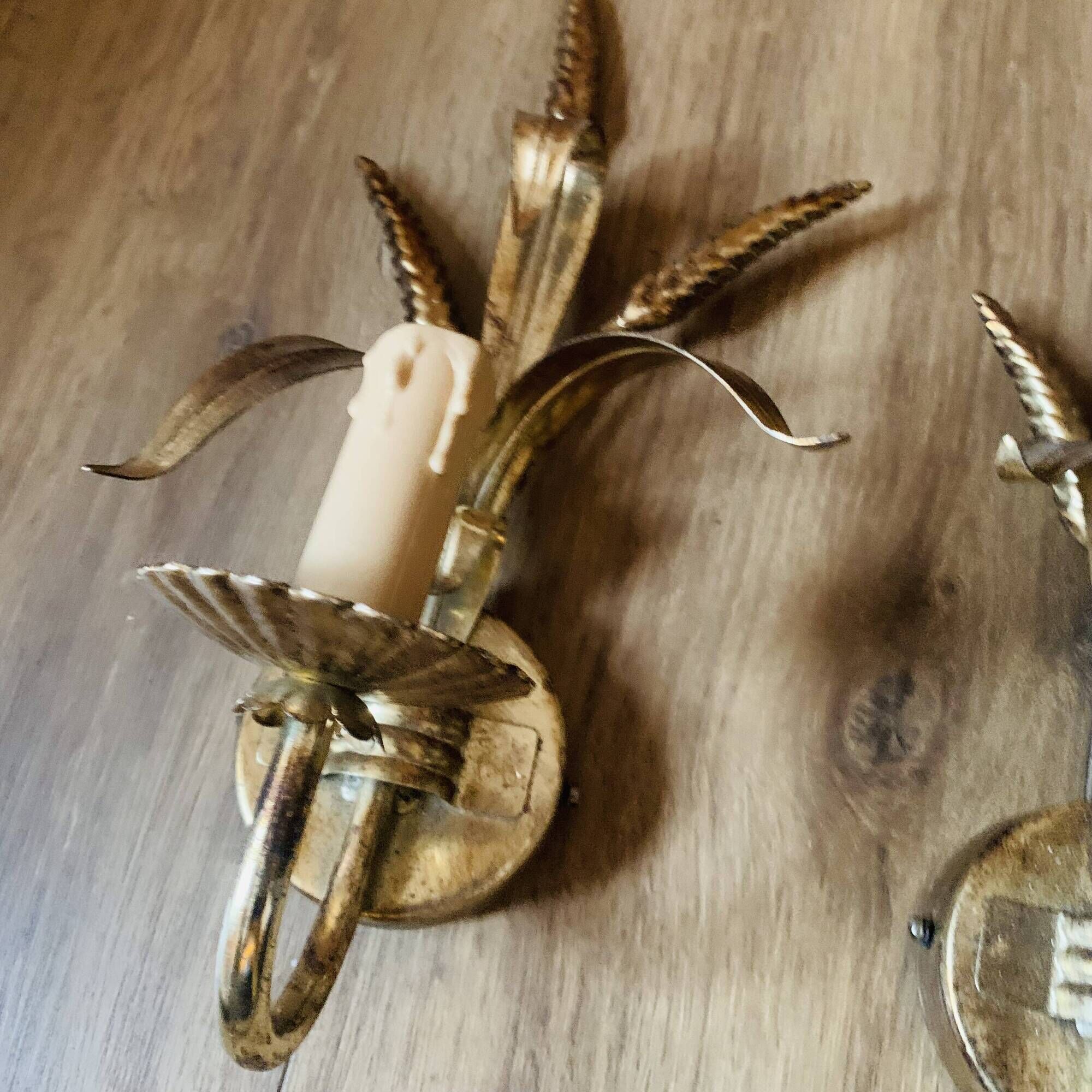 Pair of wheat spike wall lights in gold metal