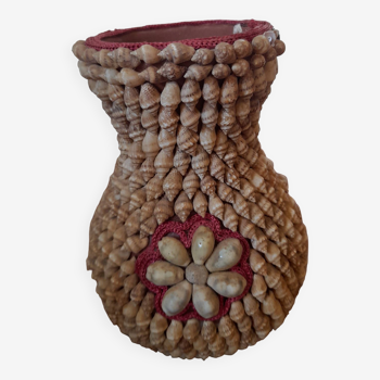 Vase vintage en coquillages