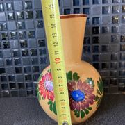Vase en terre cuite décor de fleurs