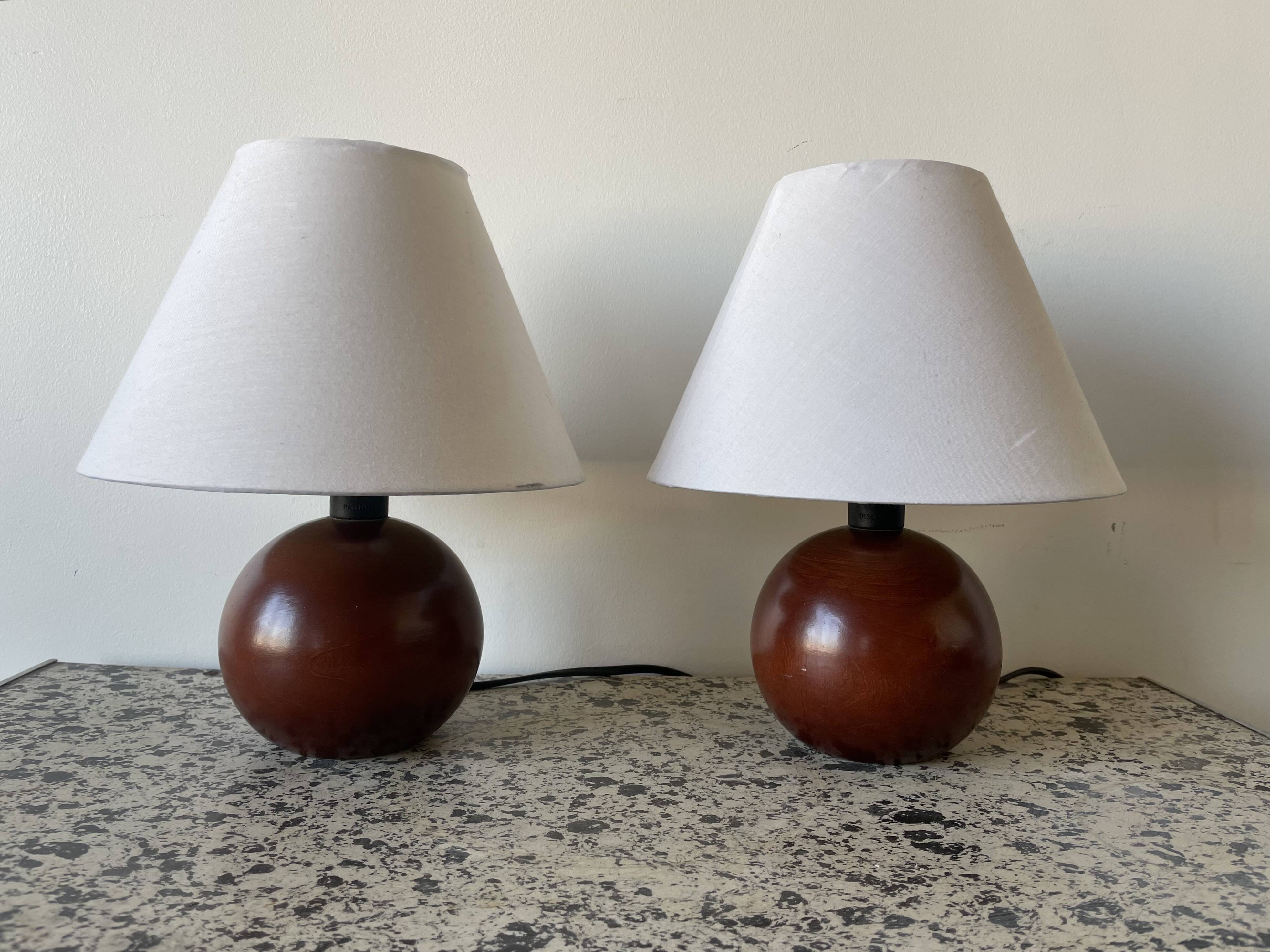 Set of 2 wooden ball lamps
