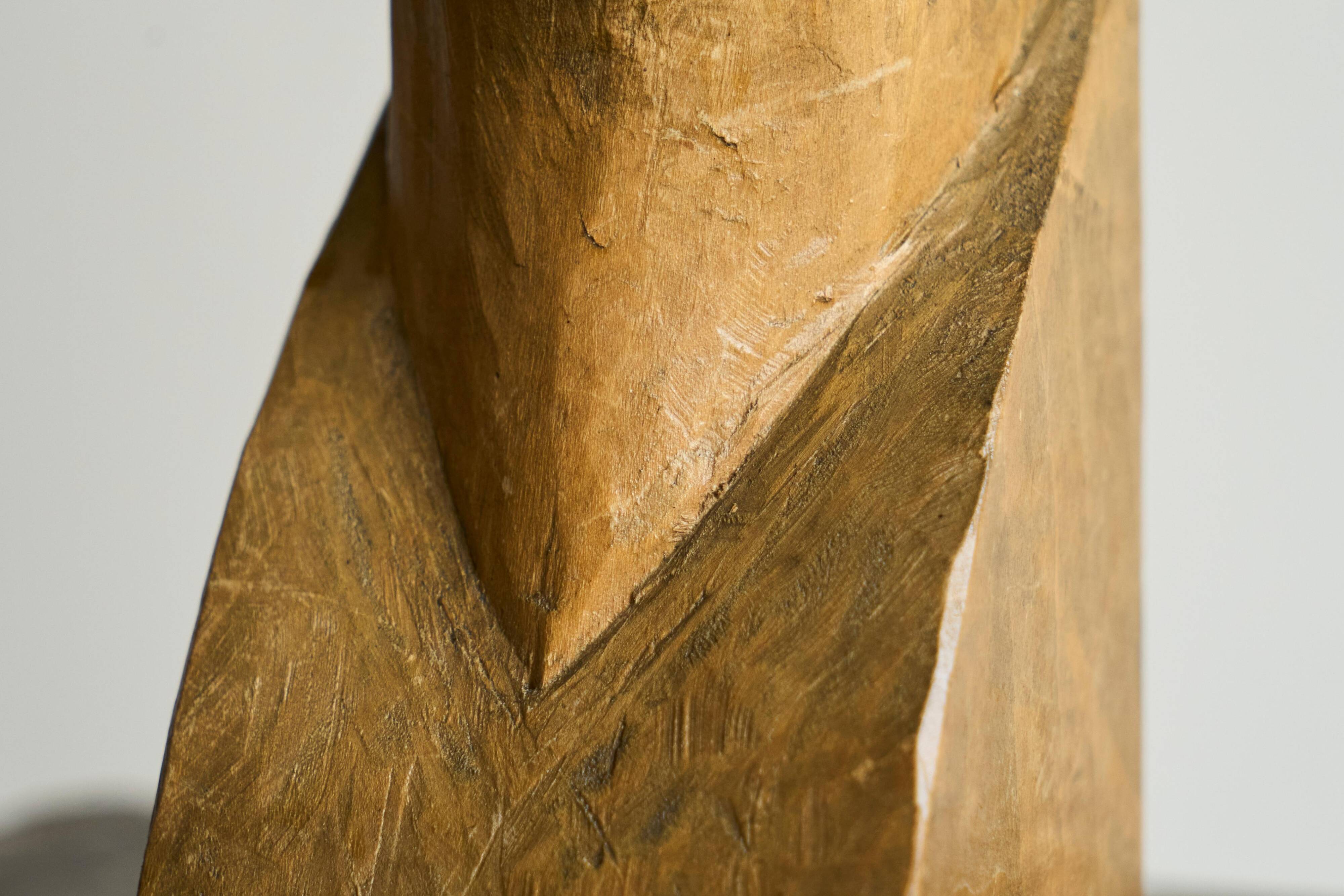 Sculpture of a boxer bookends in carved solid wood, mid-20th century.