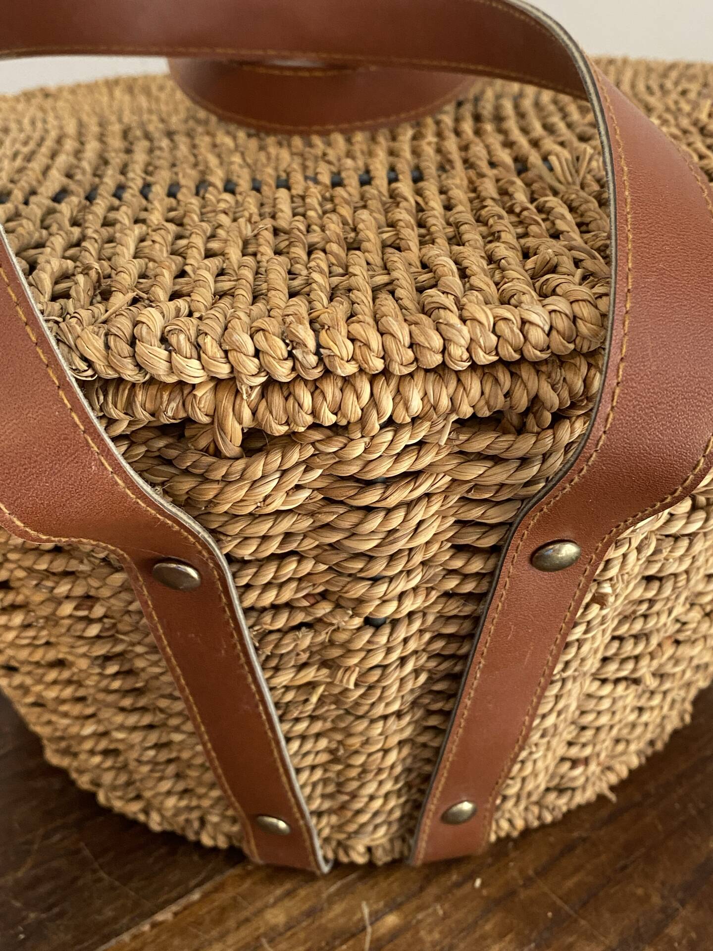 Woven rope basket