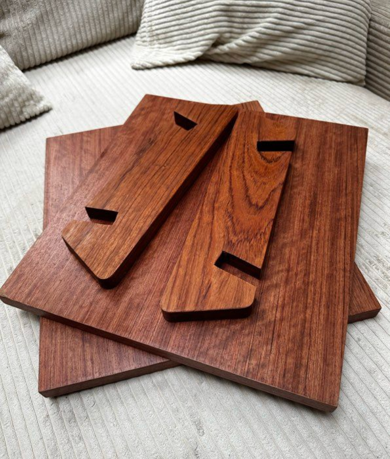 Kiosque / Range-vinyles en bois bubinga – fabrication artisanale