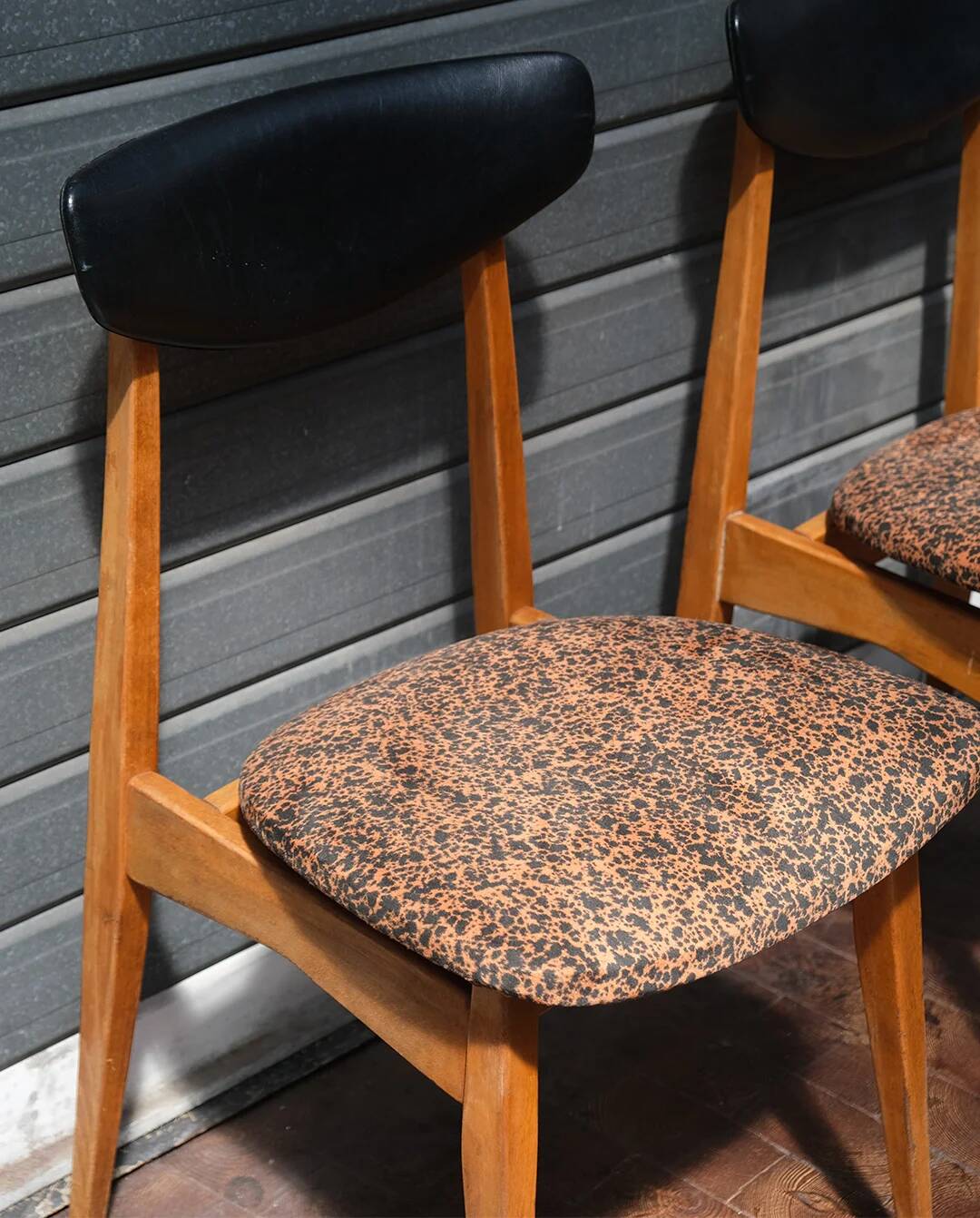 Chaises retapissées x2, années 60