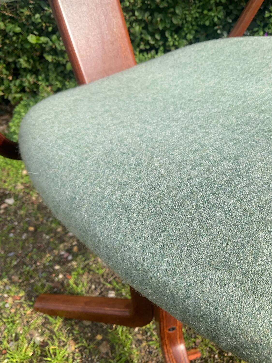 MOIZI Ergonomic Office Chair