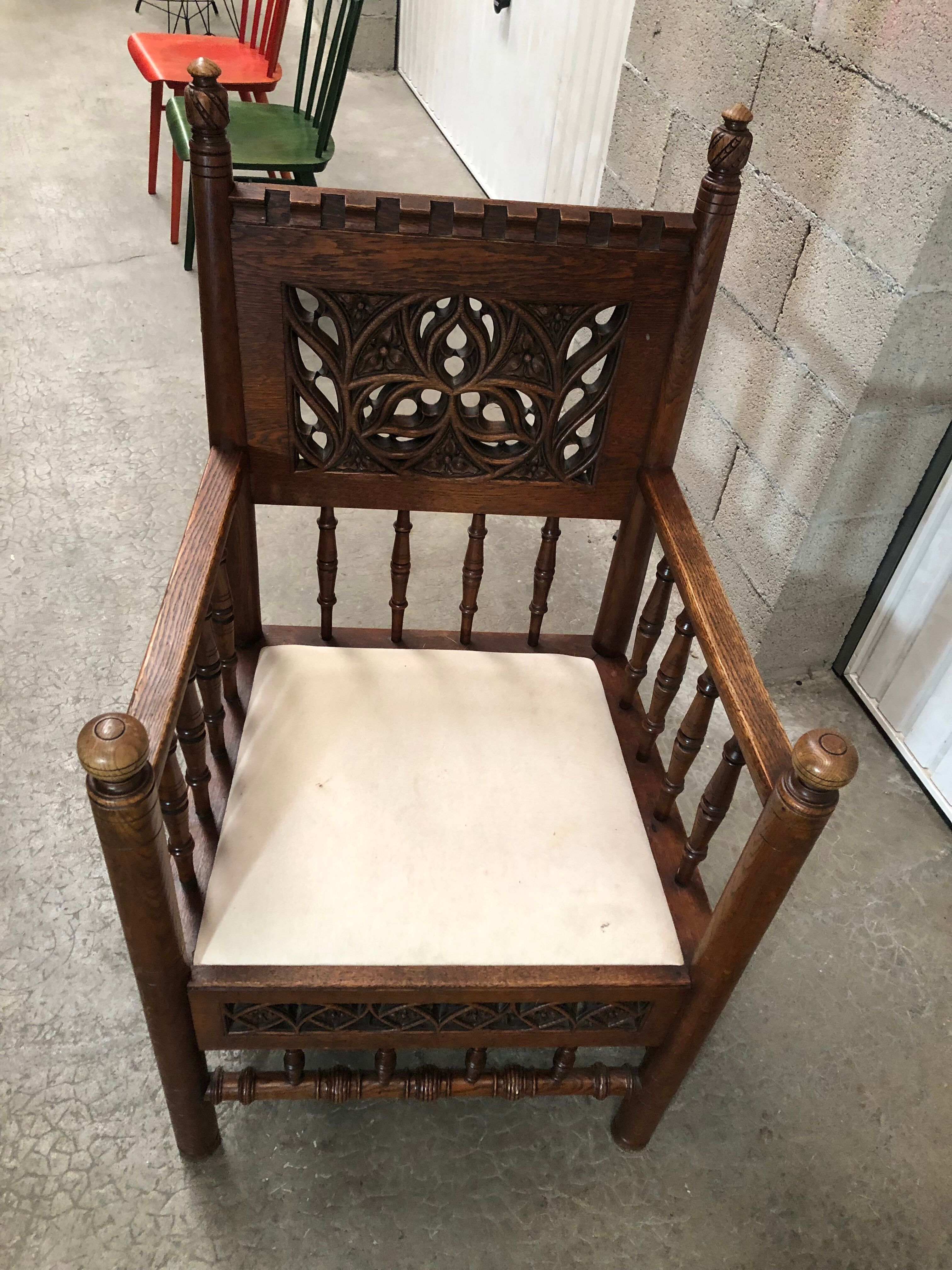 2 armchairs old Gothic style