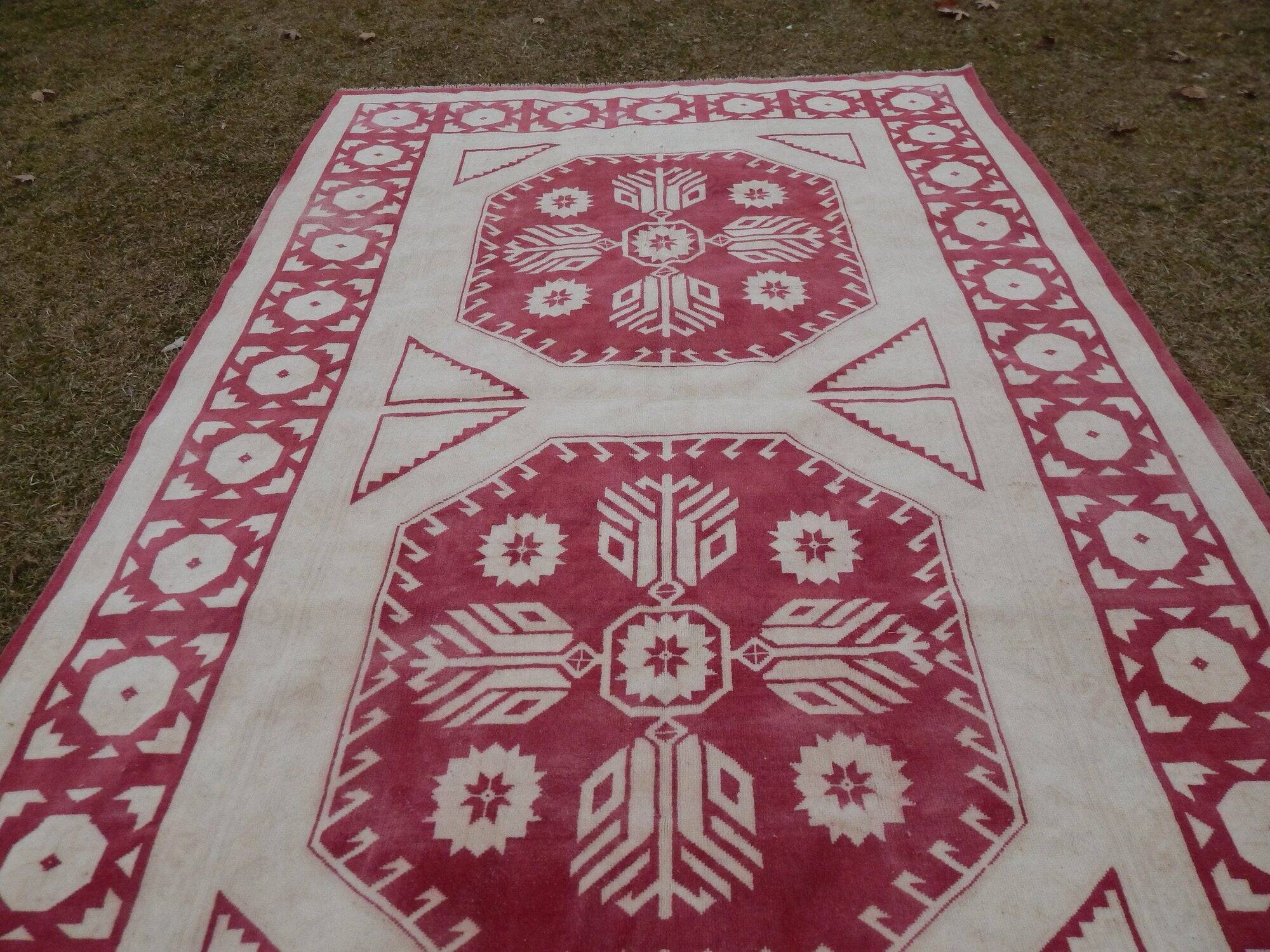 Vintage handmade Turkish rug 200x298 cm