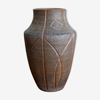 Deep brown vase of the 50s