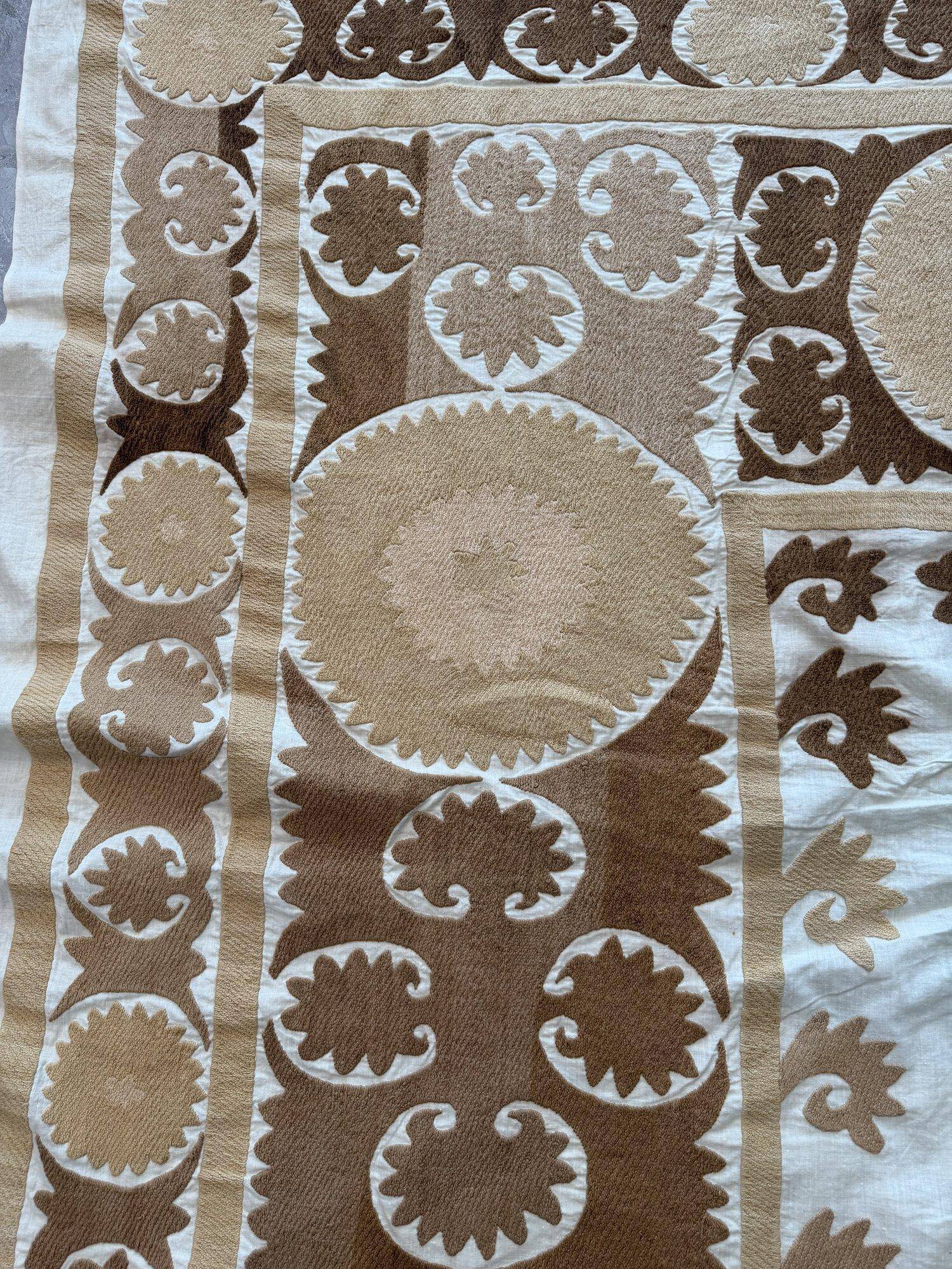 Vintage hand-embroidered tablecloth 154x269 cm
