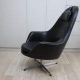Fauteuil pivotant vintage en similicuir noir par Pastoe 60s