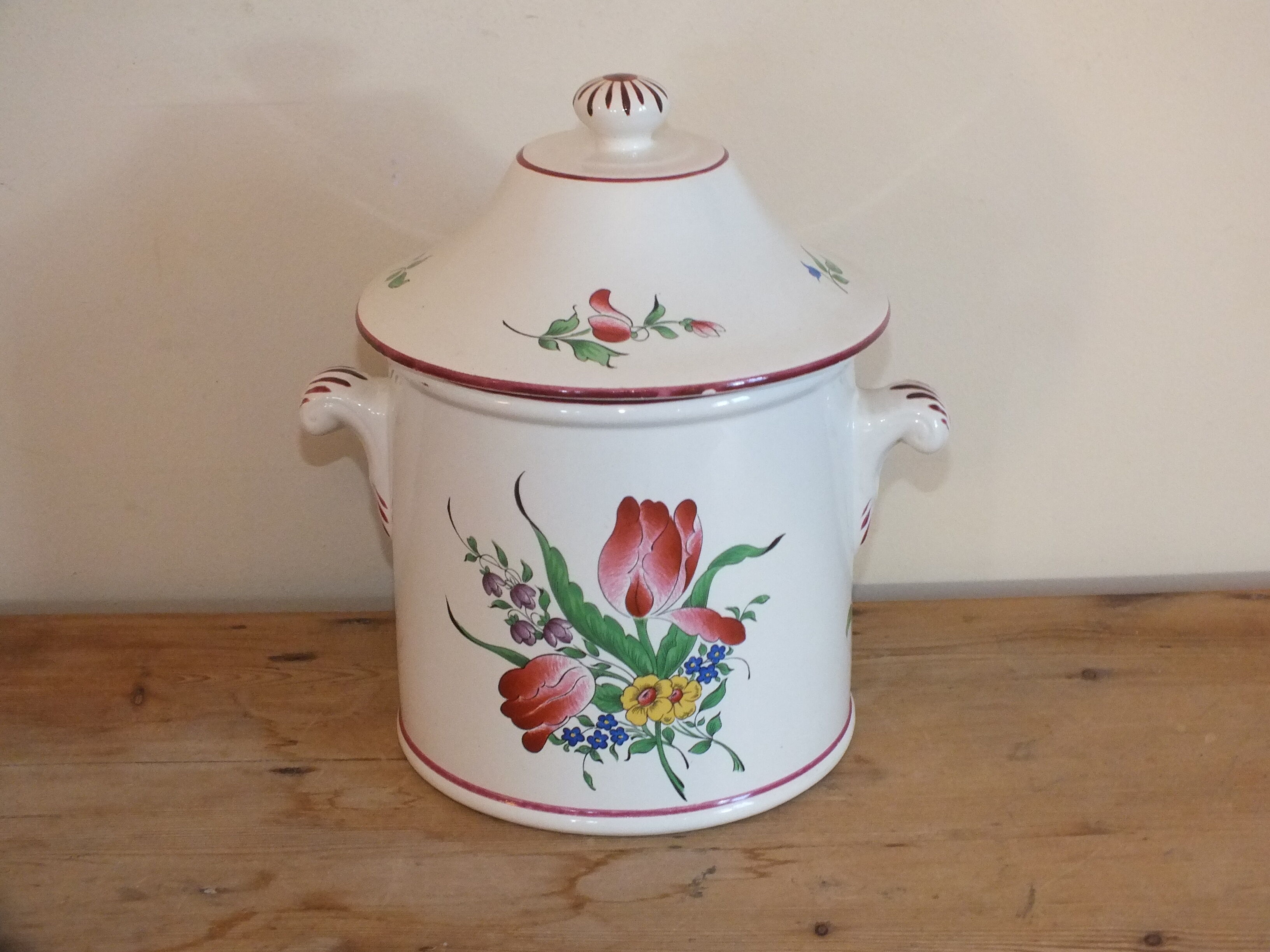 Covered earthenware pot of St Clement KG Lunéville decoration Street lamp