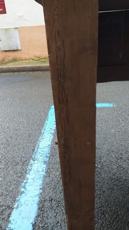 Console business table