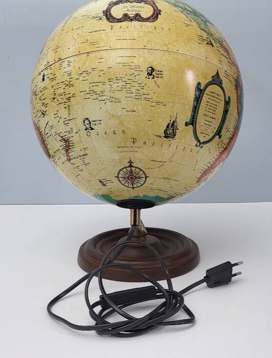 Scanglobe terrestrial globe