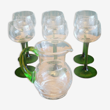 Service 6 verres à vin blanc d'Alsace pied vert + carafe verre soufflé taillé