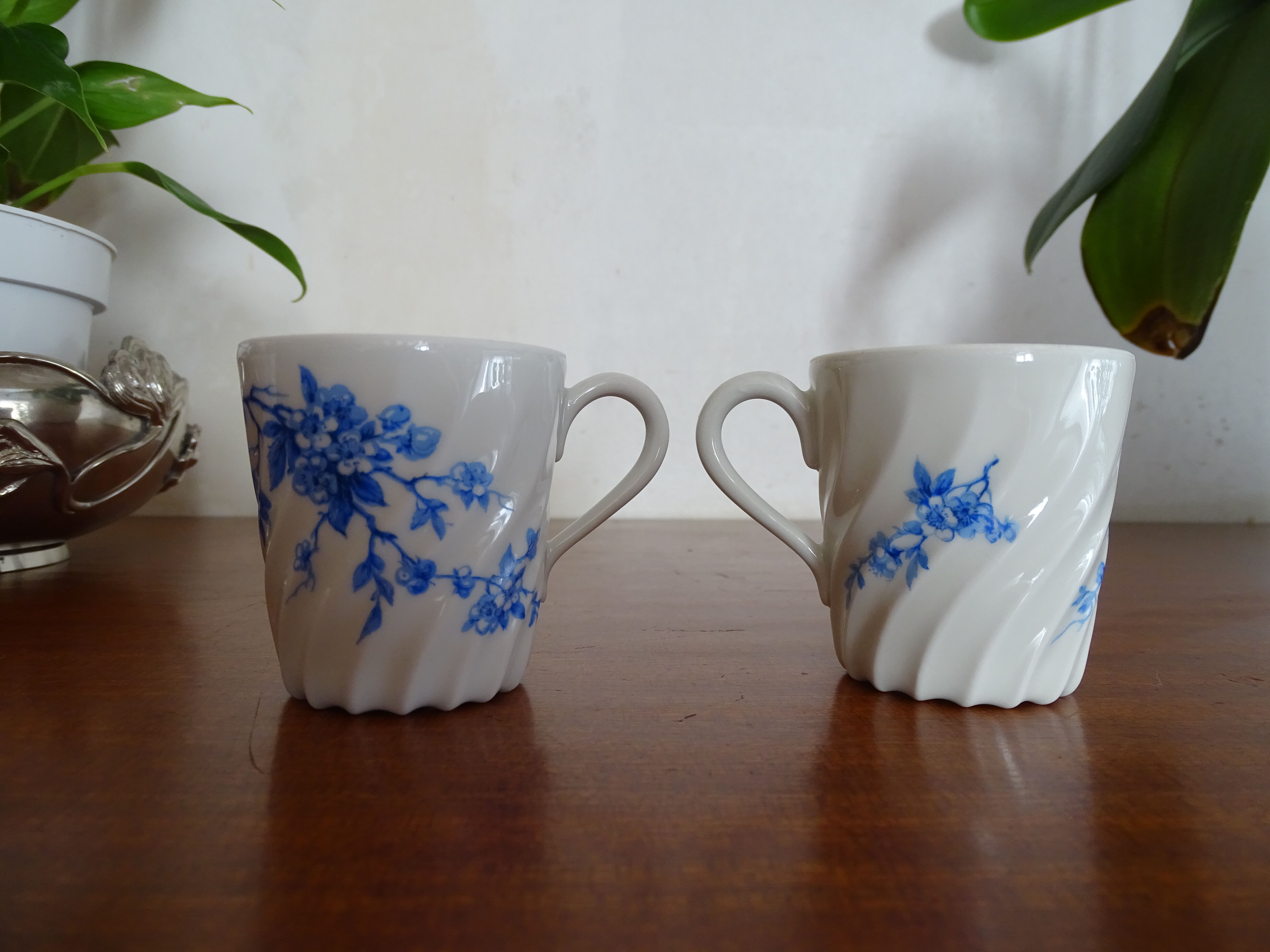 6 tasses café porcelaine Limoges Haviland - Cerisier bleu -Cotes torses