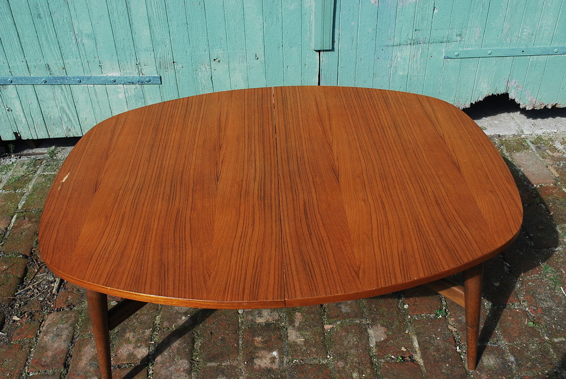 Smorrebrod liftable table