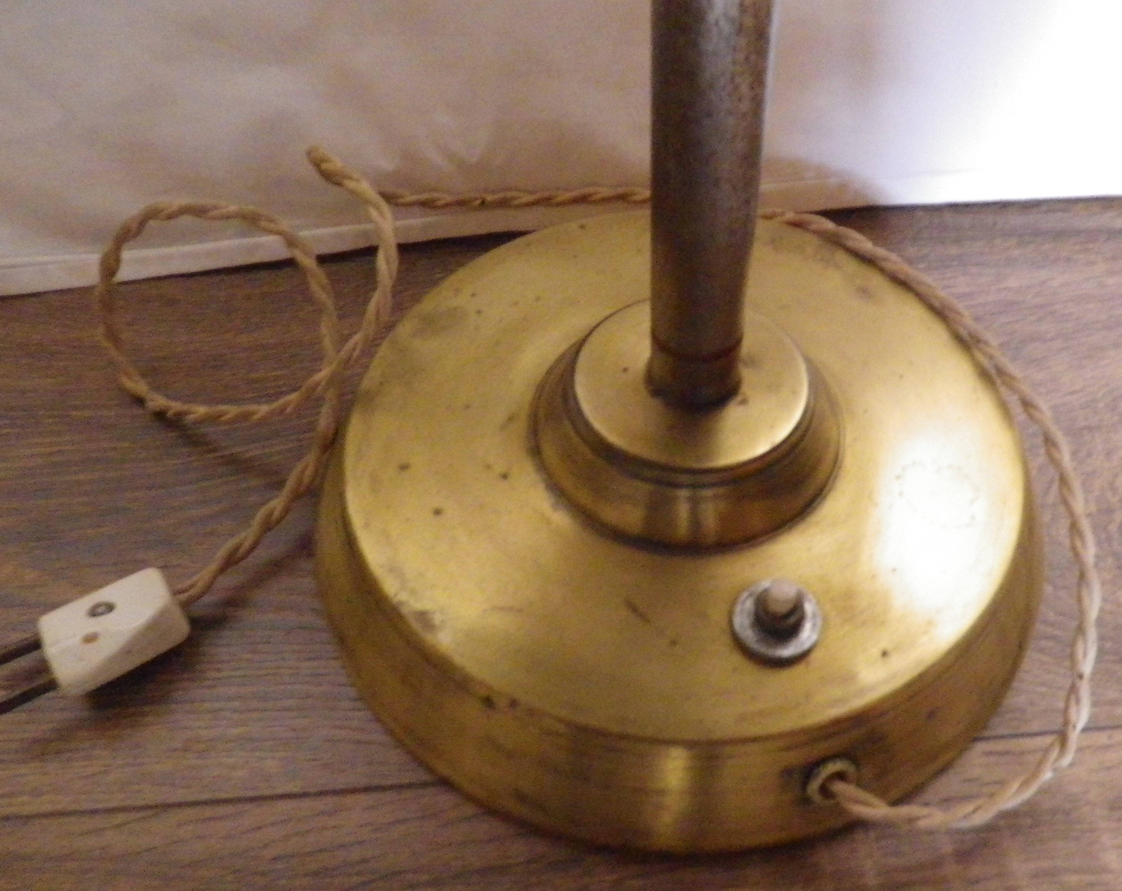 lampe métal socle laiton dorée