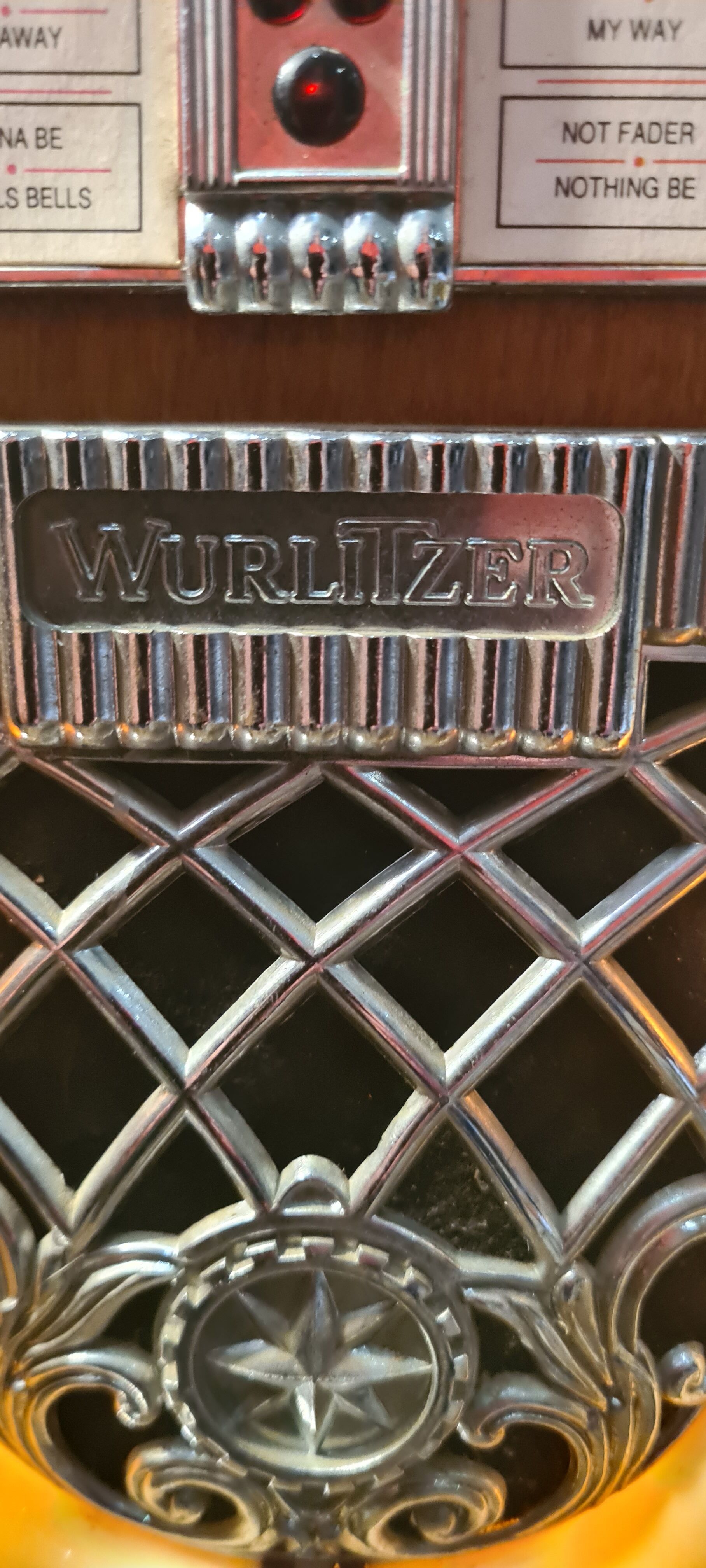 Jukebox wurlitzer cassette 1975 très deco