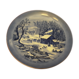Porcelain plate blue