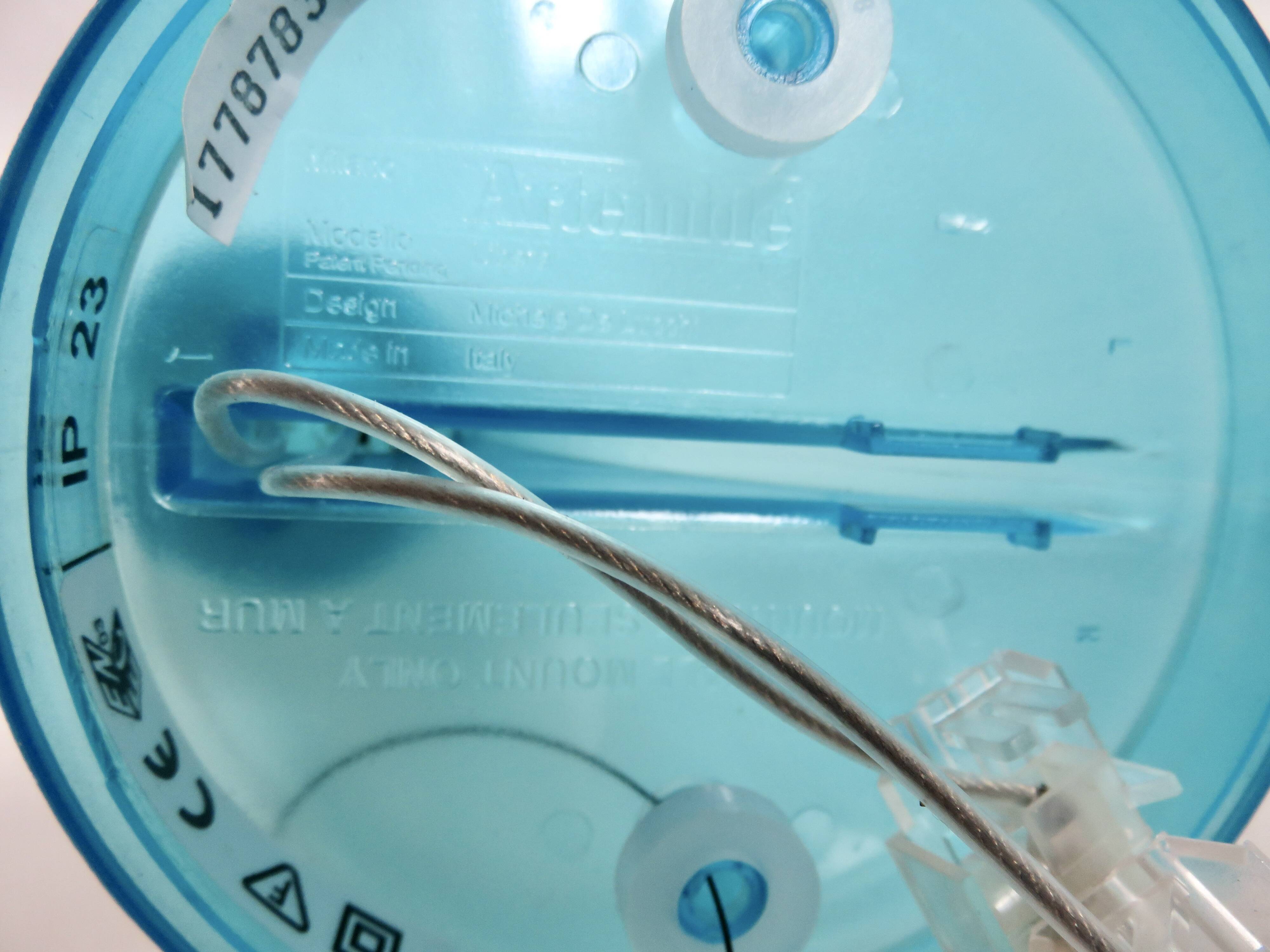 Artemide “libera” wall lamp designed by Michele de Lucchi, 2013