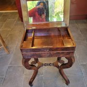 Mahogany burr hairdresser, Restoration period, around 1820.
