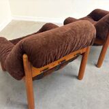 Set of mid-century lounge chairs in oak and teddy