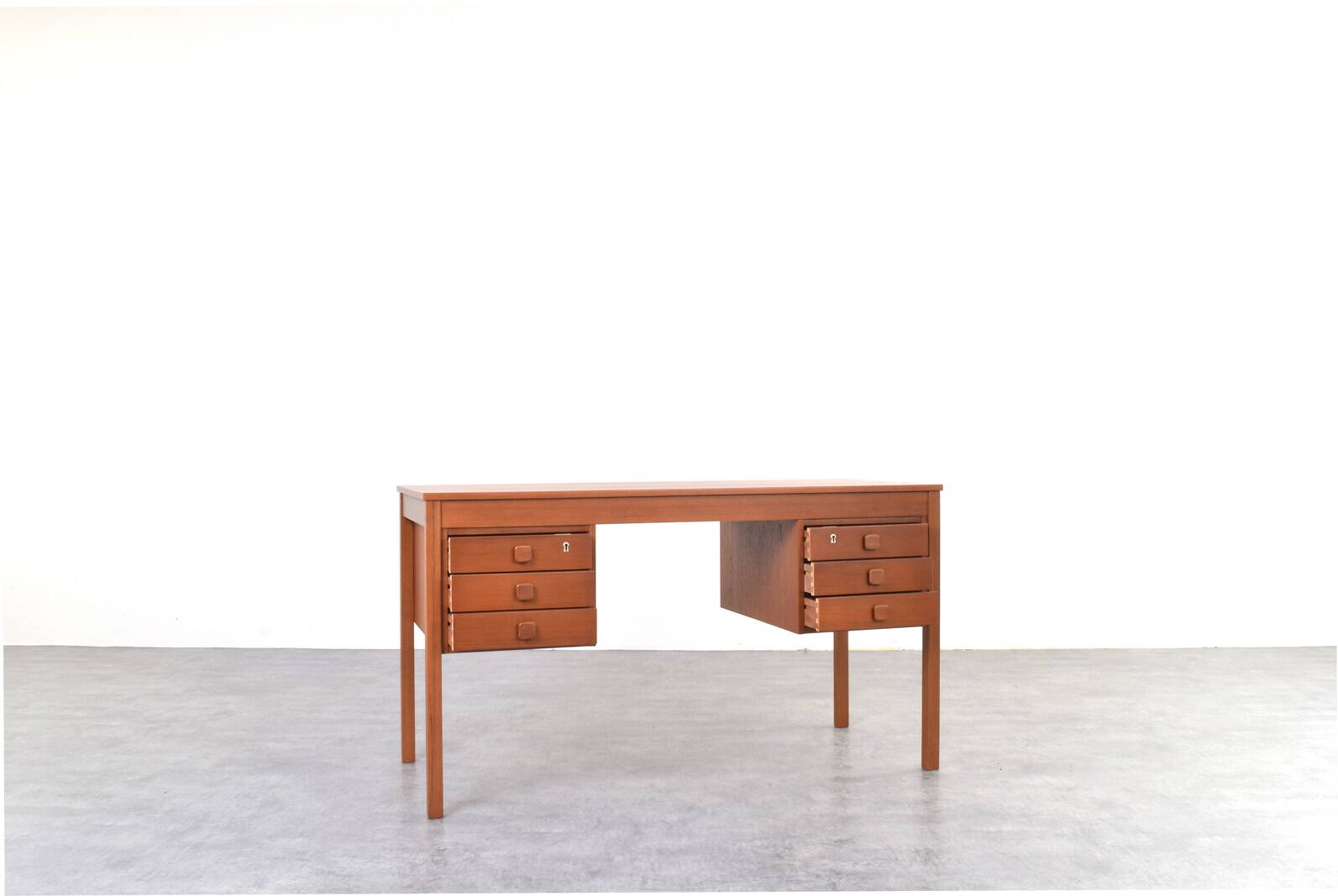 Mid-Century Danish Teak Desk from Domino Møbler, 1960s.