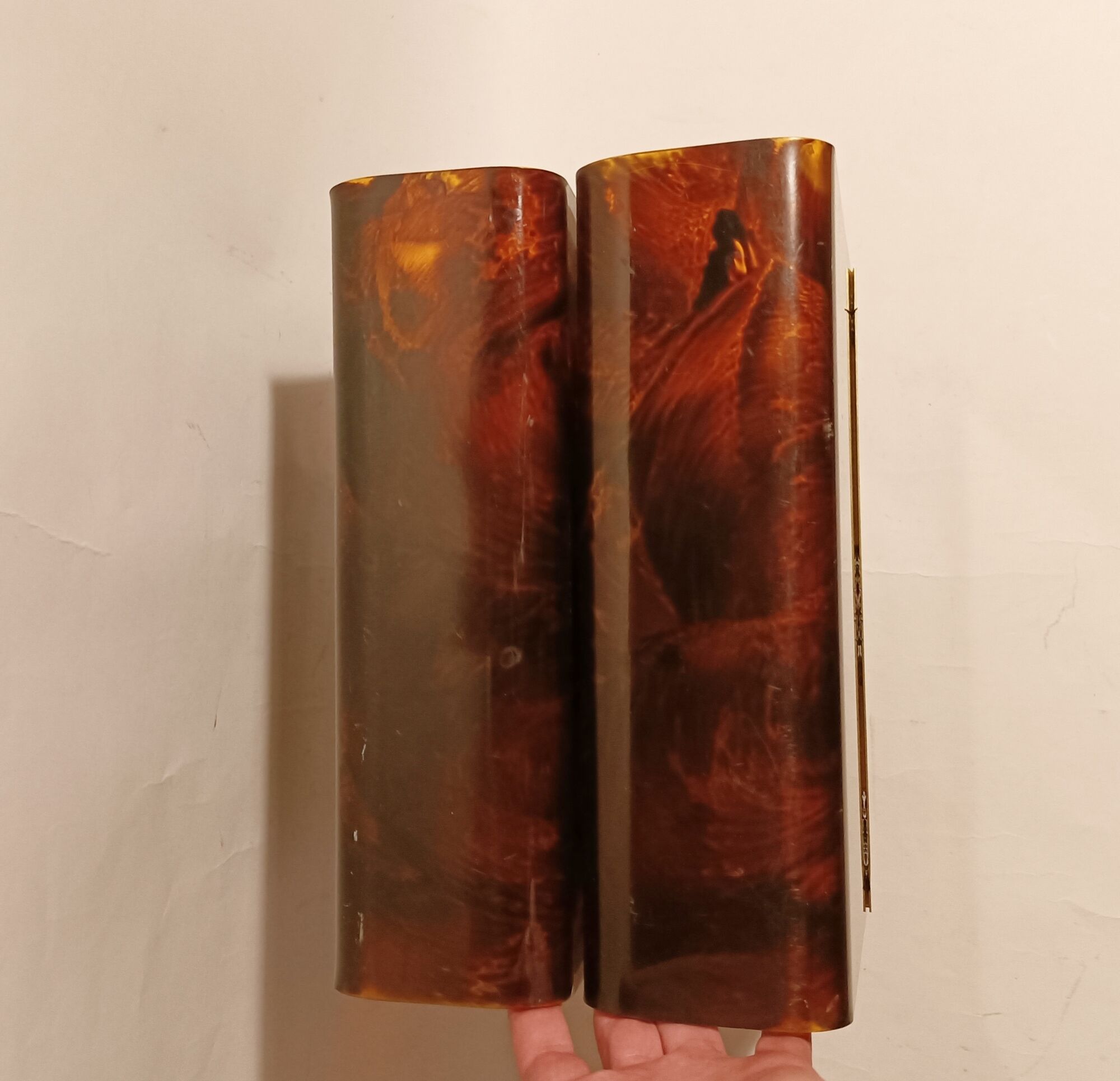 Vintage magazine holder tortoiseshell style & golden brass. Italy 1970