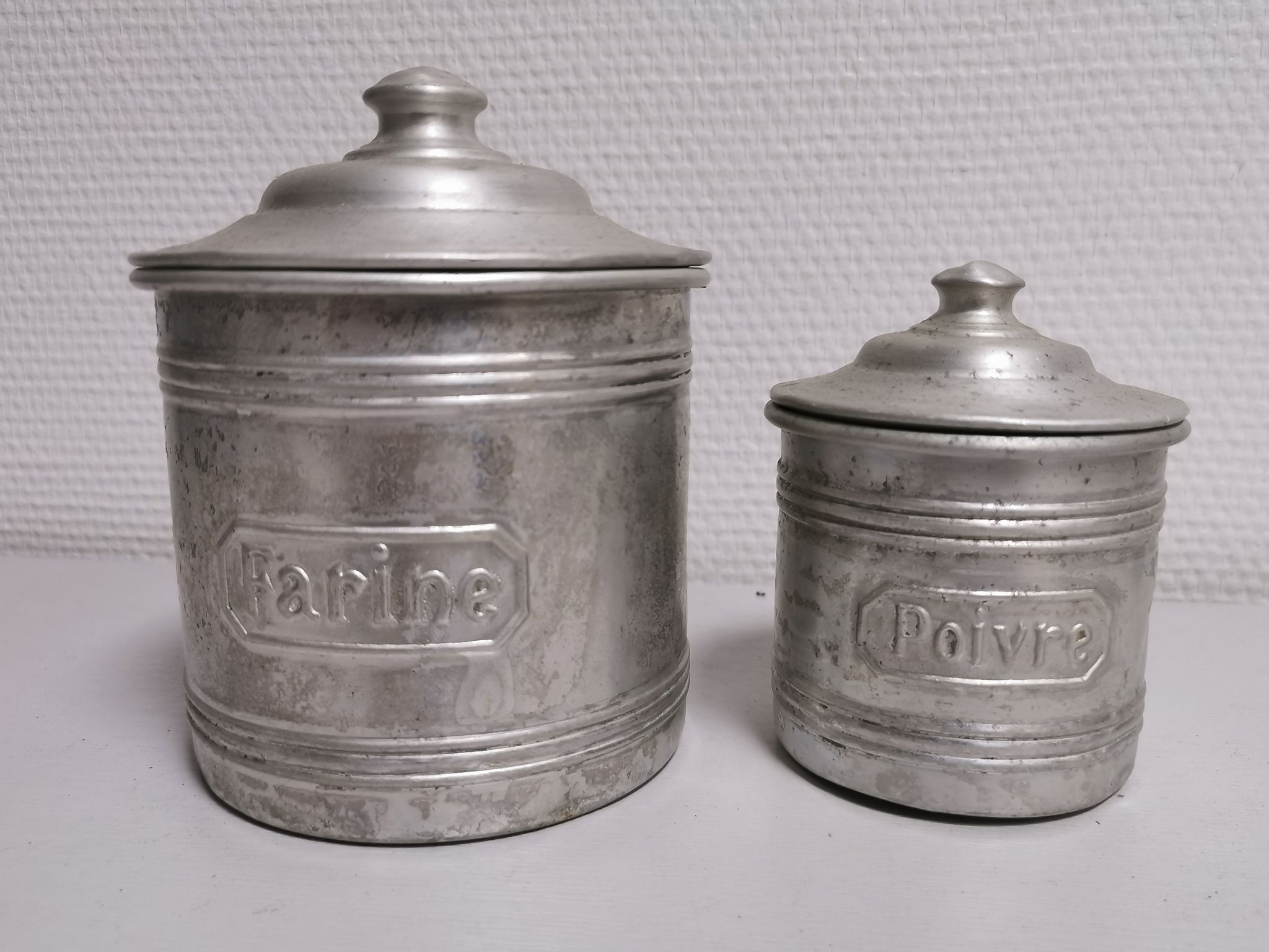 Series of old pot spices