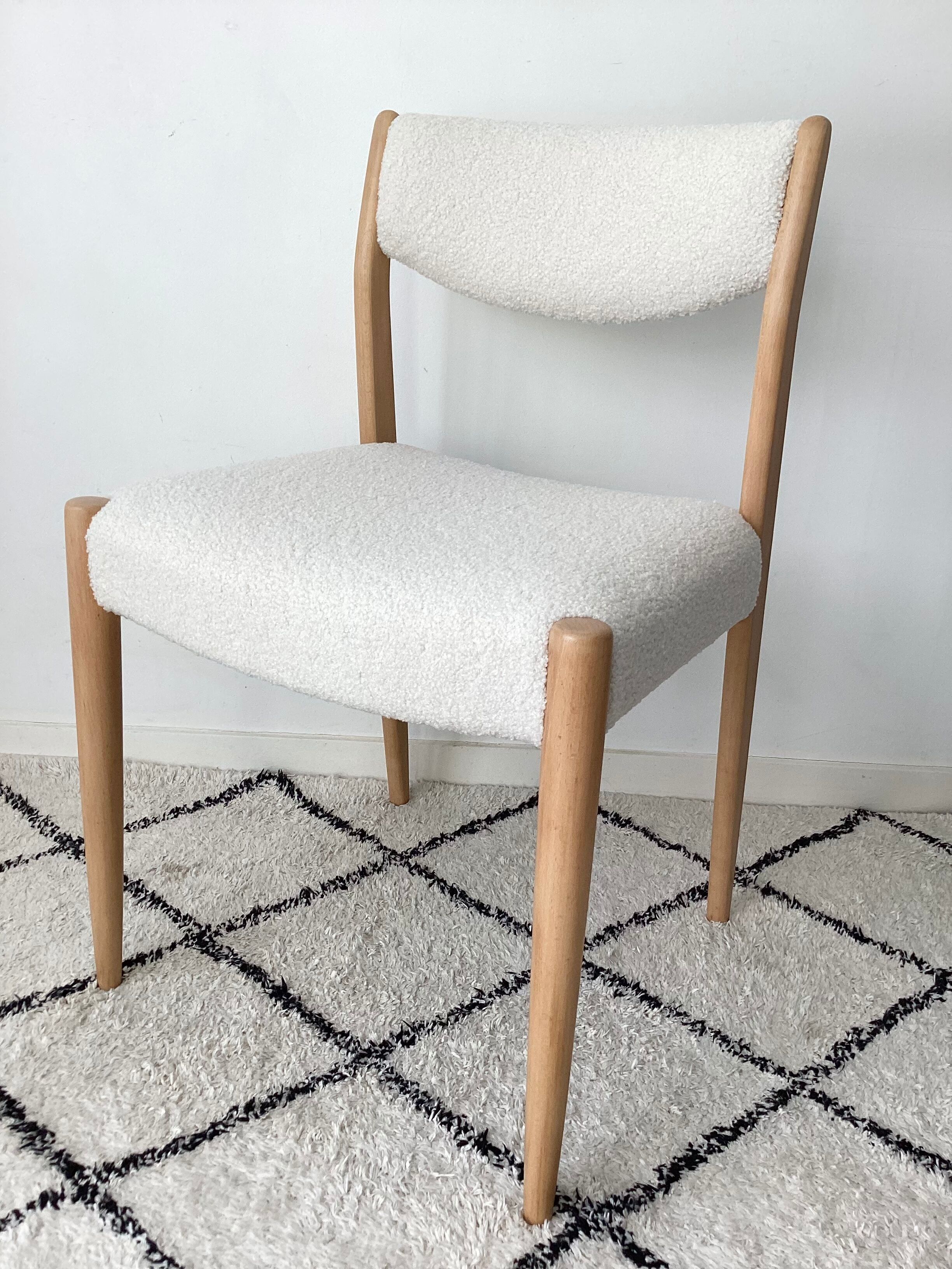 Vintage chairs 60s fully restored with a curly fabric