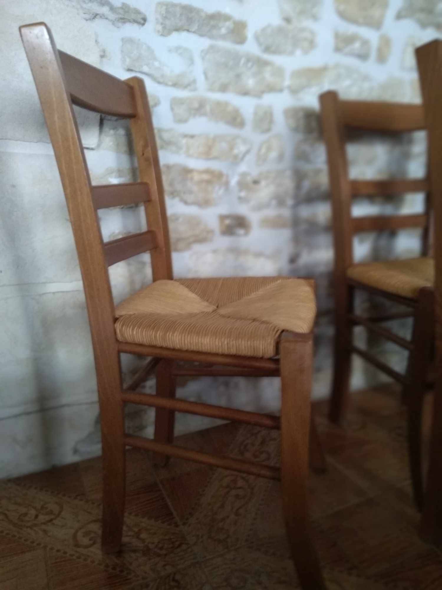 Set of 6 straw chairs