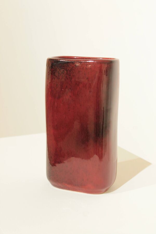 Vase rectangulaire signé et numéroté de Max Idlas