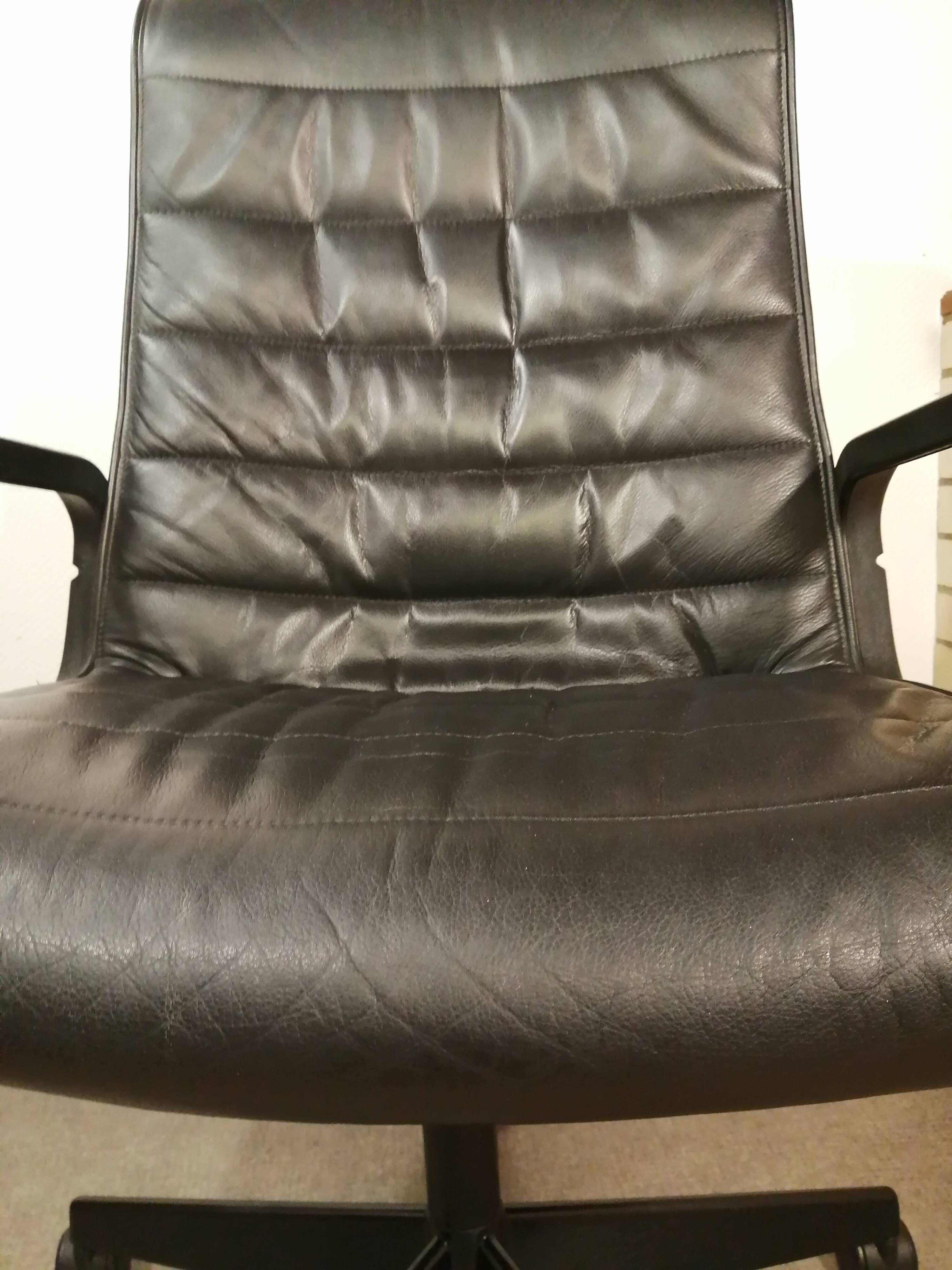 Vintage black leather office chair by Richard Sapper for Knoll 1979
