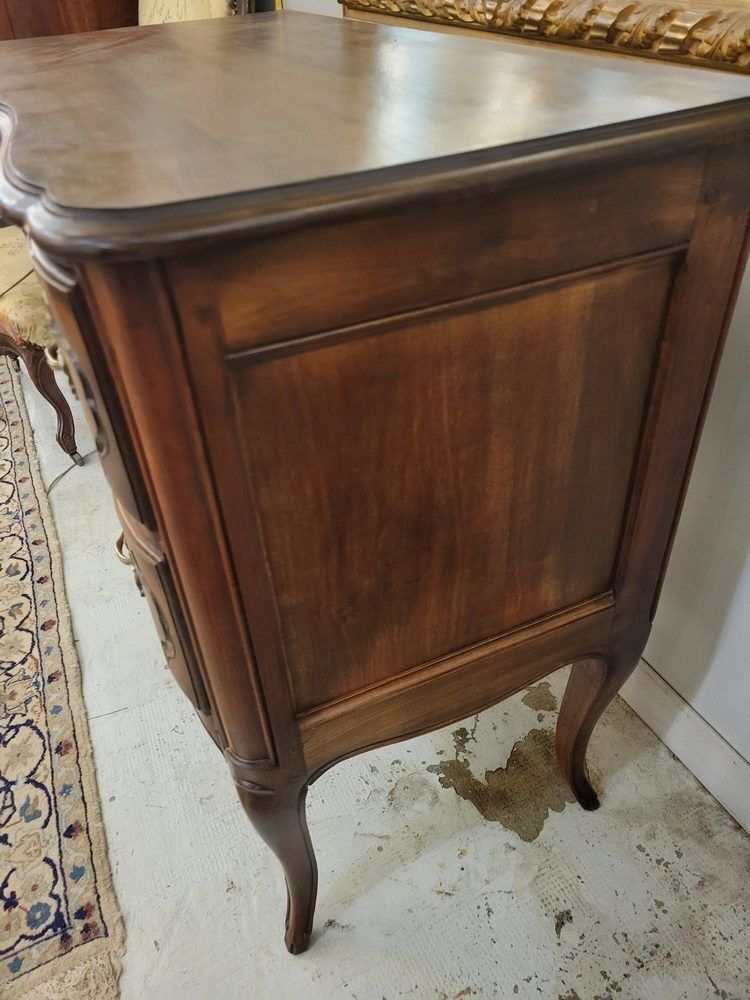 Louis XV crossbow commode