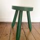 Tabouret trépied peint