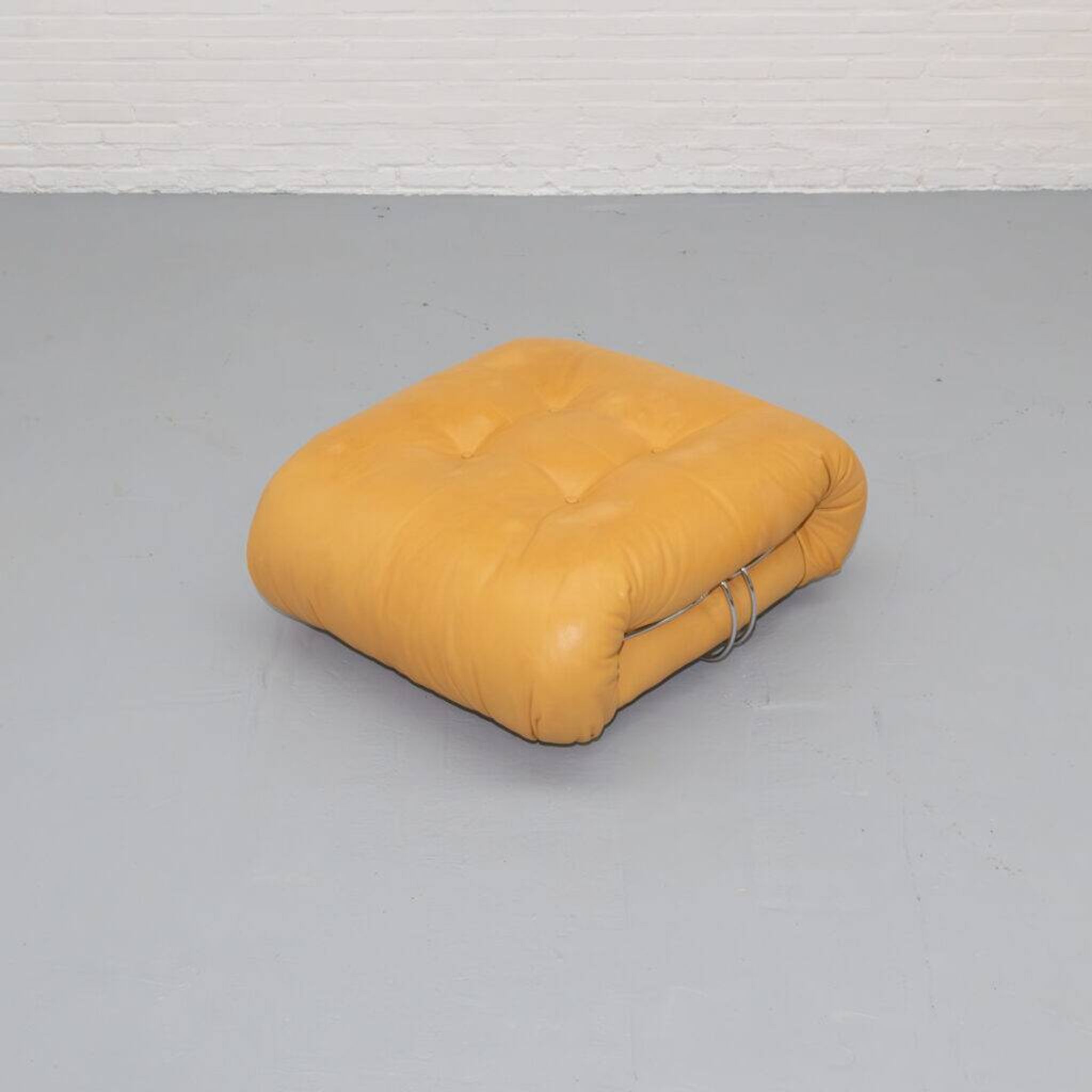 Pouf Soriana Cassina d'Afra et Tobia Scarpa