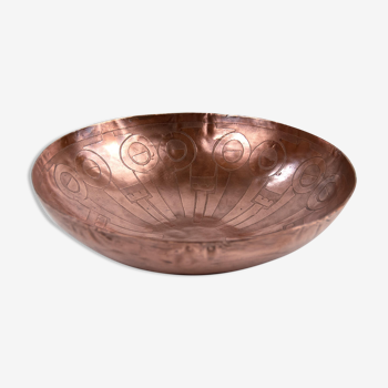 1930s Rare copper bowl with etched motif