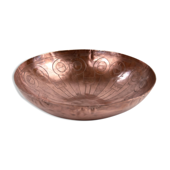 1930s Rare copper bowl with etched motif
