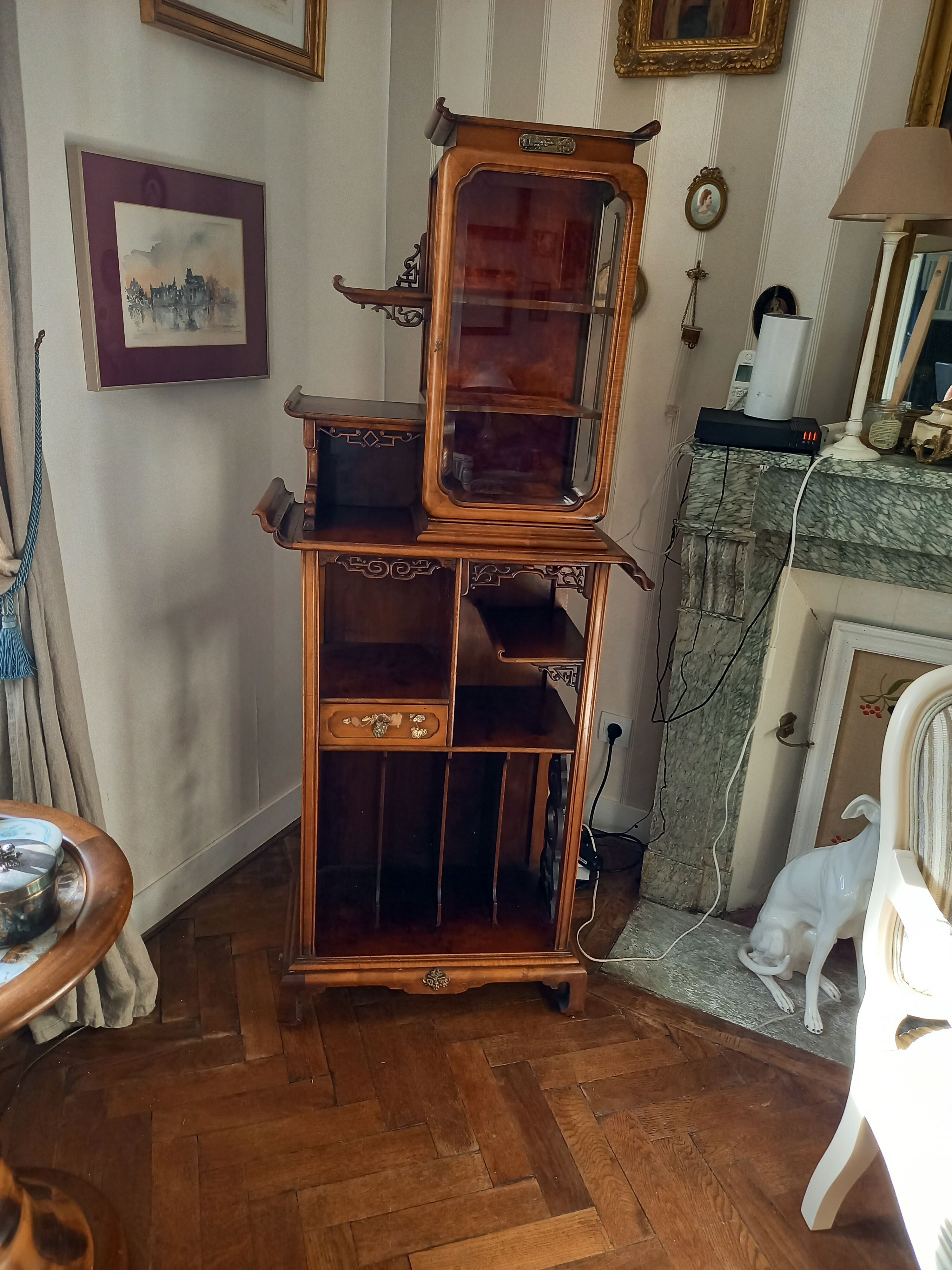 Vitrine style chinois