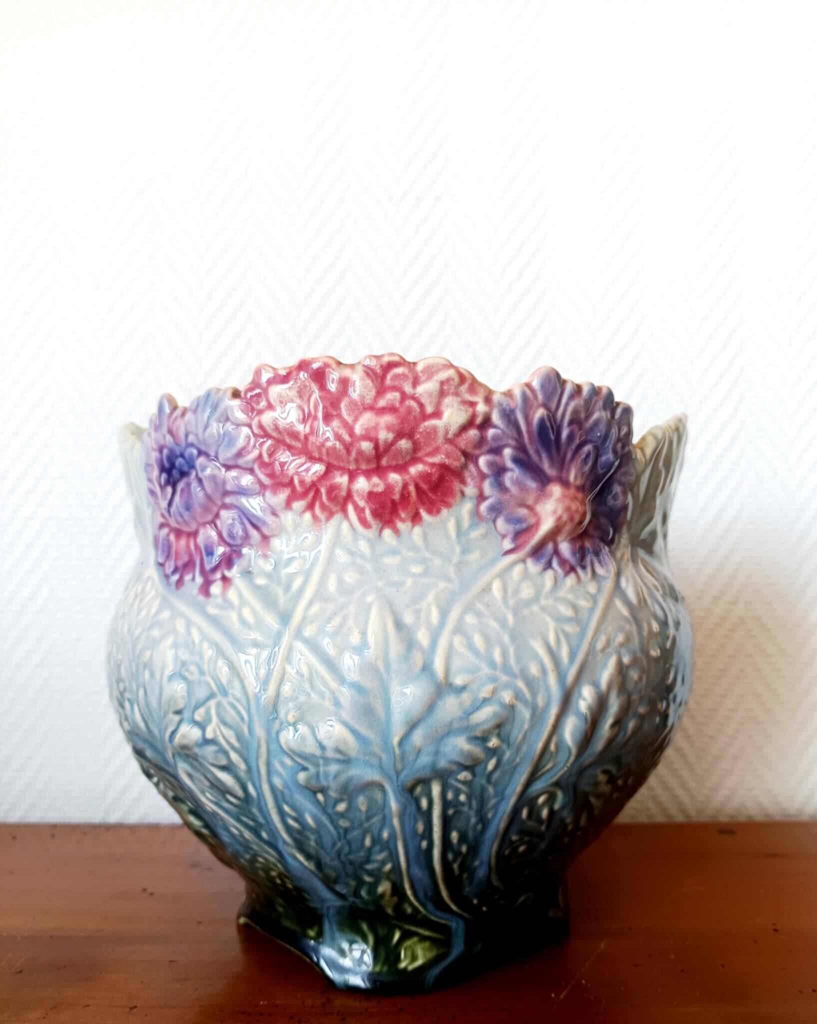 Art Nouveau flowerpot with slip peonies