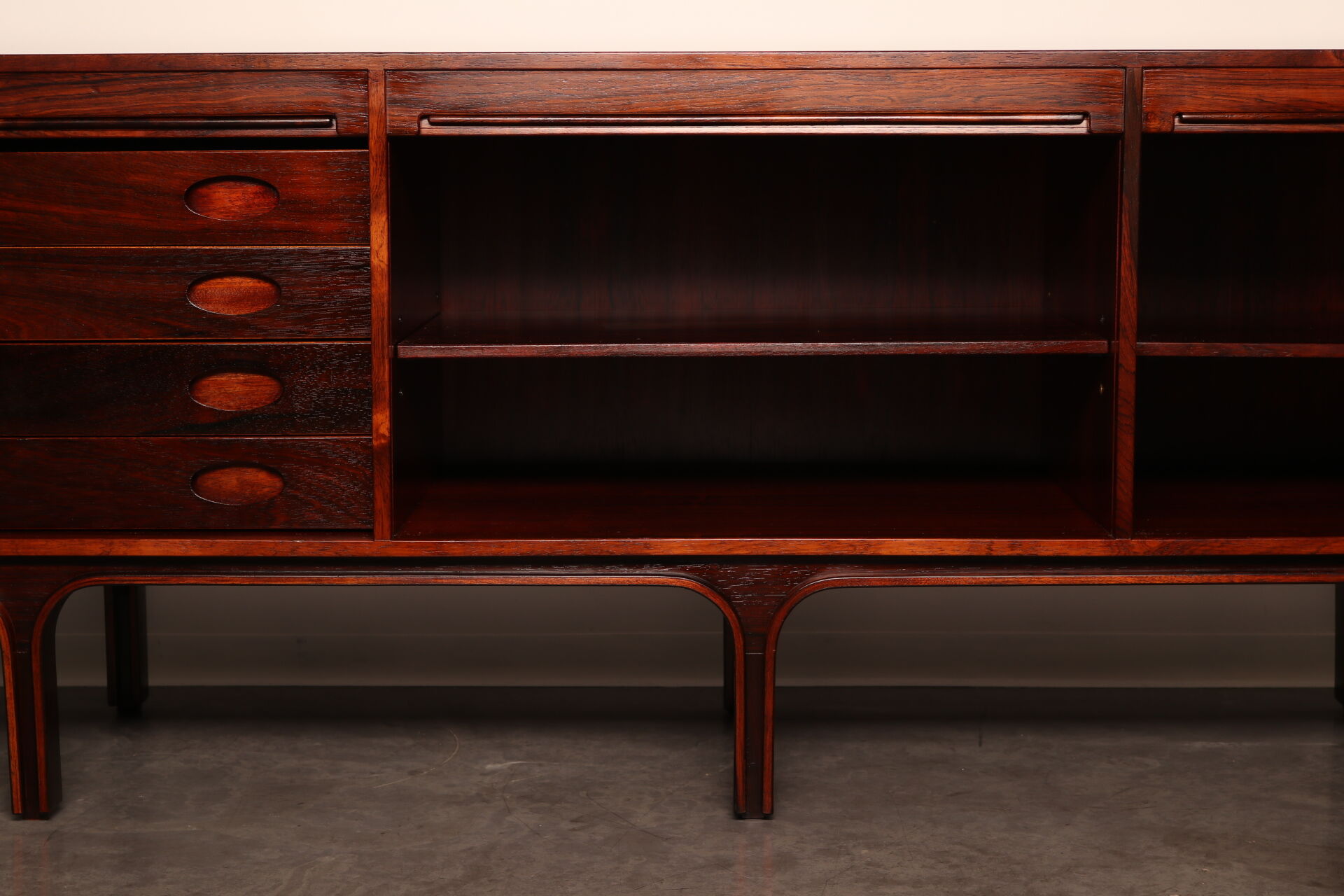 Sideboard in rio-rosewood by Gianfranco Frattini for Bernini - Italy - 1960's