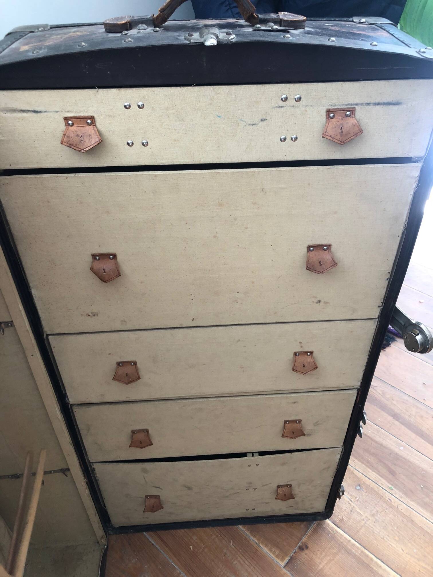 Moynat trunk